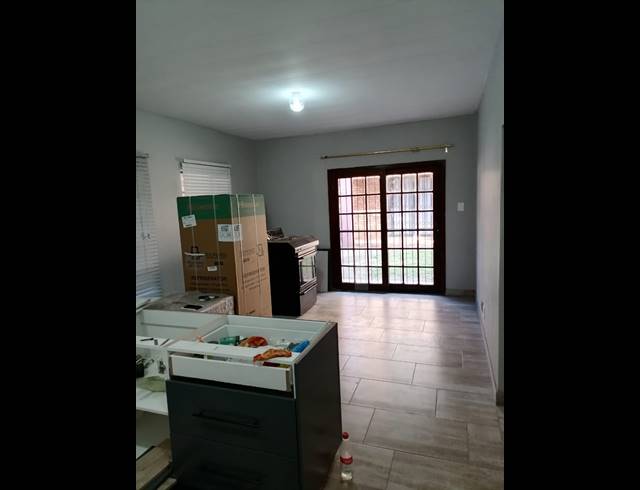 2 BEDROOM APARTMENT RENTED IN ARBORETUM